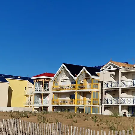 Appartement Confort 2 Pieces Pour 4 Pers, Chatelaillon-plage, Parking - Fr-1-706-4