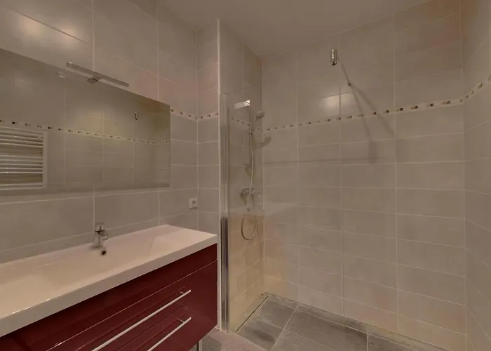 Confort 2 Pieces Pour 4 Pers, Chatelaillon-plage, Parking - Fr-1-706-4 Apartment Chatelaillon-Plage